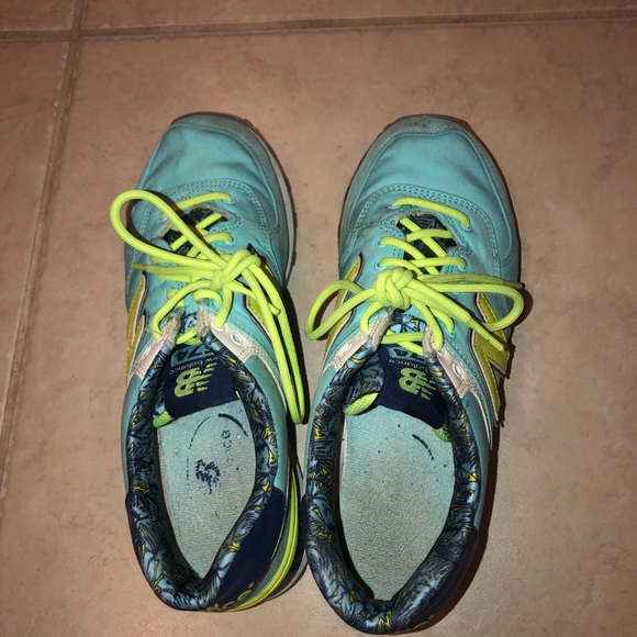 New Balance 574 - Picture 3 of 4